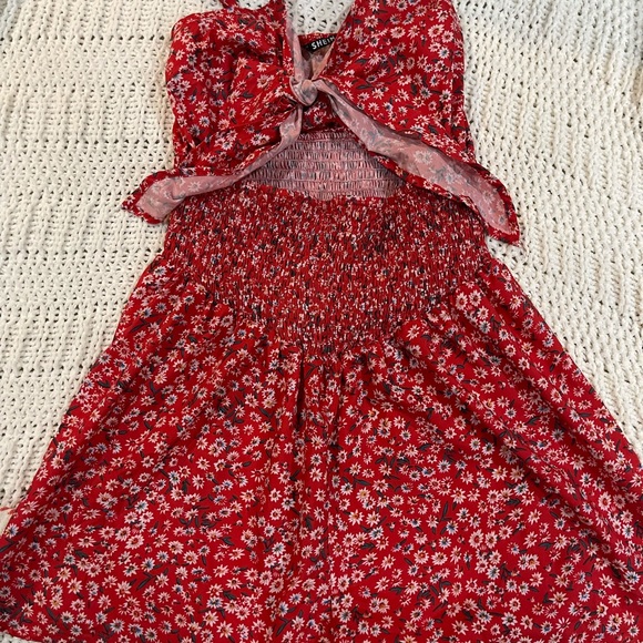 Red floral romper size small SHEIN